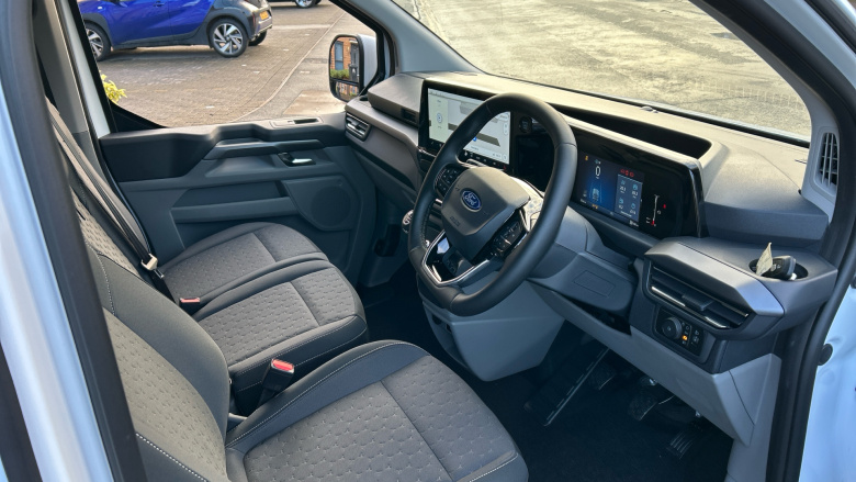 Ford Tourneo Custom 320 L1 Diesel Fwd 2.0 EcoBlue 136ps H1 Titanium 8 seater Auto